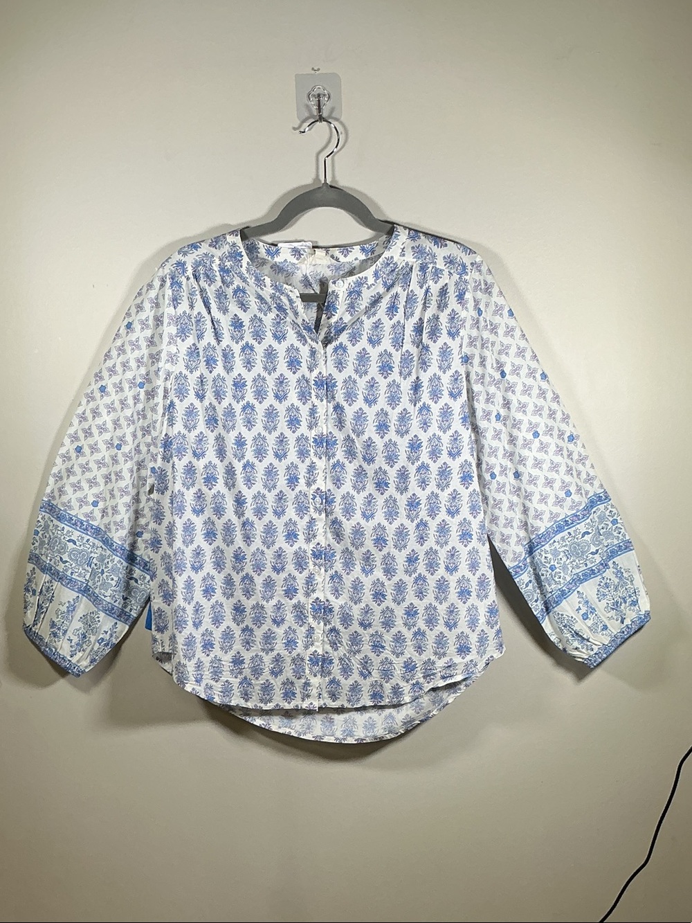 Lucky Brand Blue White Floral Boho Blouse Size Small Peasant Top 3/4 Sleeve